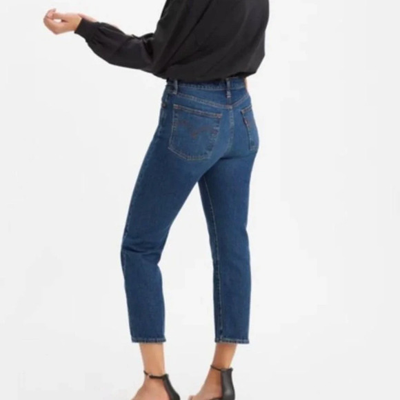 Levi’s Women's Size 28 Wedgie Straight Button Fly Jeans - Picture 2 of 6